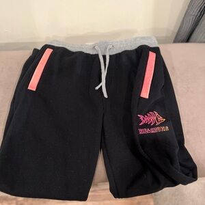 Billabong Girls Black Sweatpants Large
Size 16